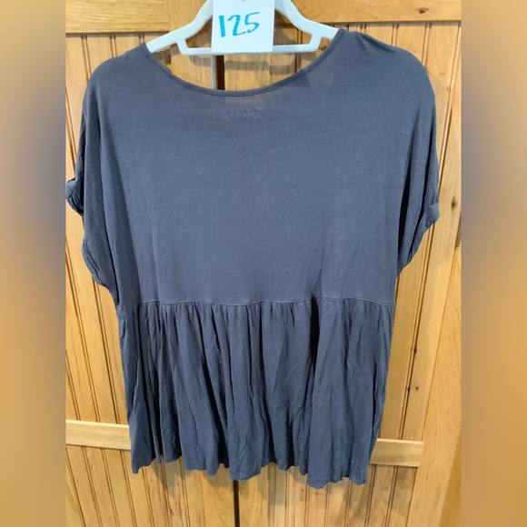 Mudd Charcoal V-Neck Blouse - Picture 2 of 3